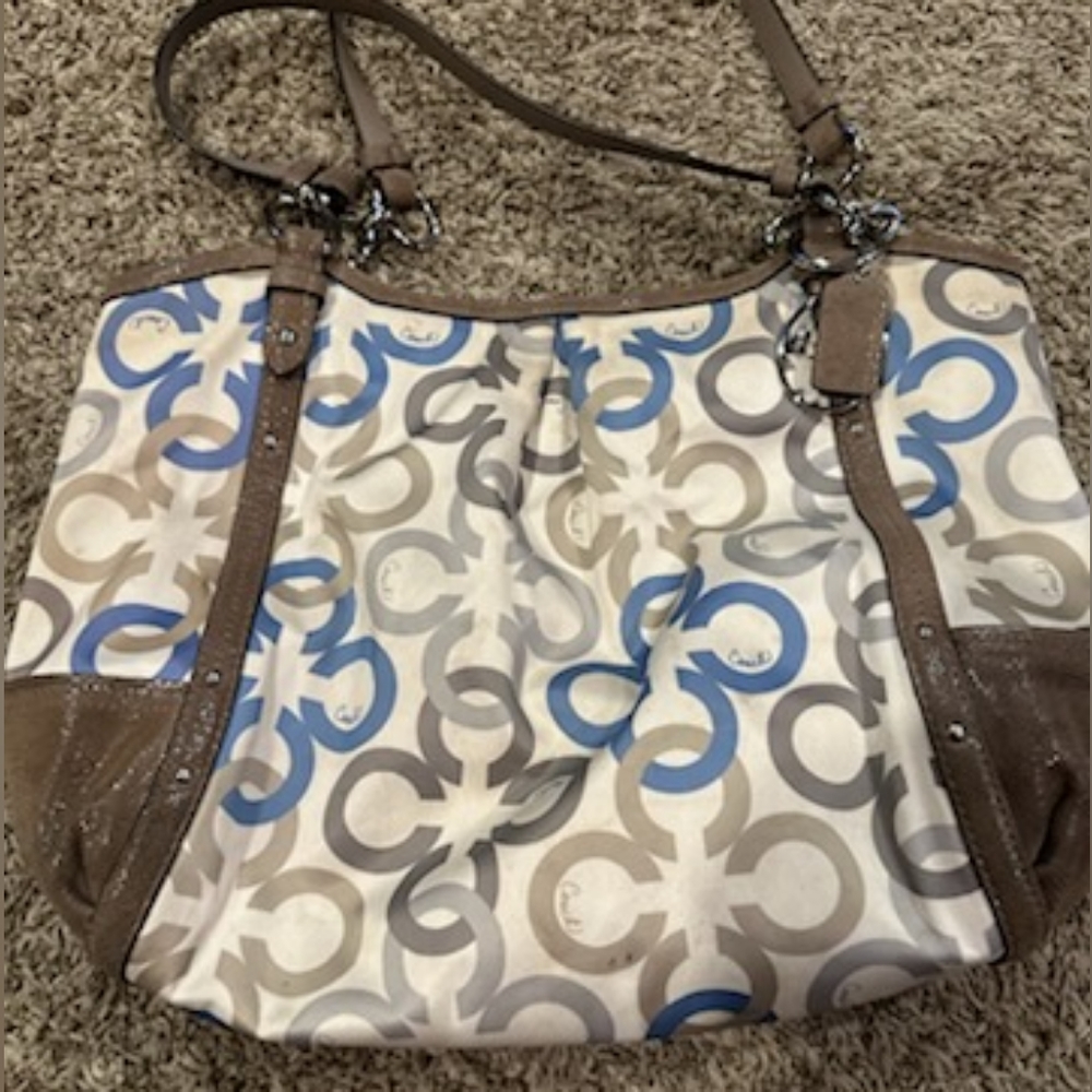 Coach Bundle - Picture 3 of 4